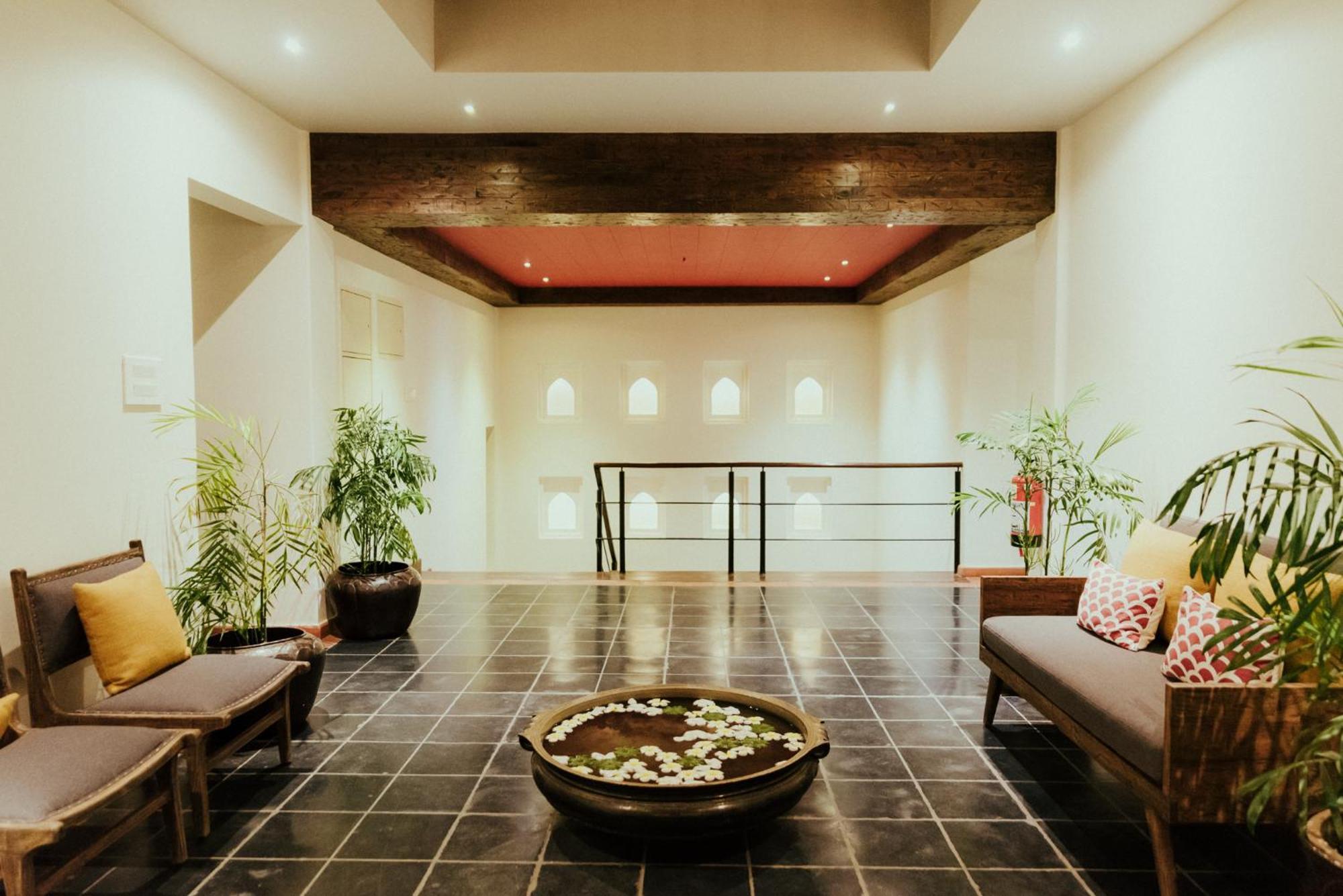 Hotel Roadhouse, Thamel, Kathmandu- Contemporary Boutique Exterior photo